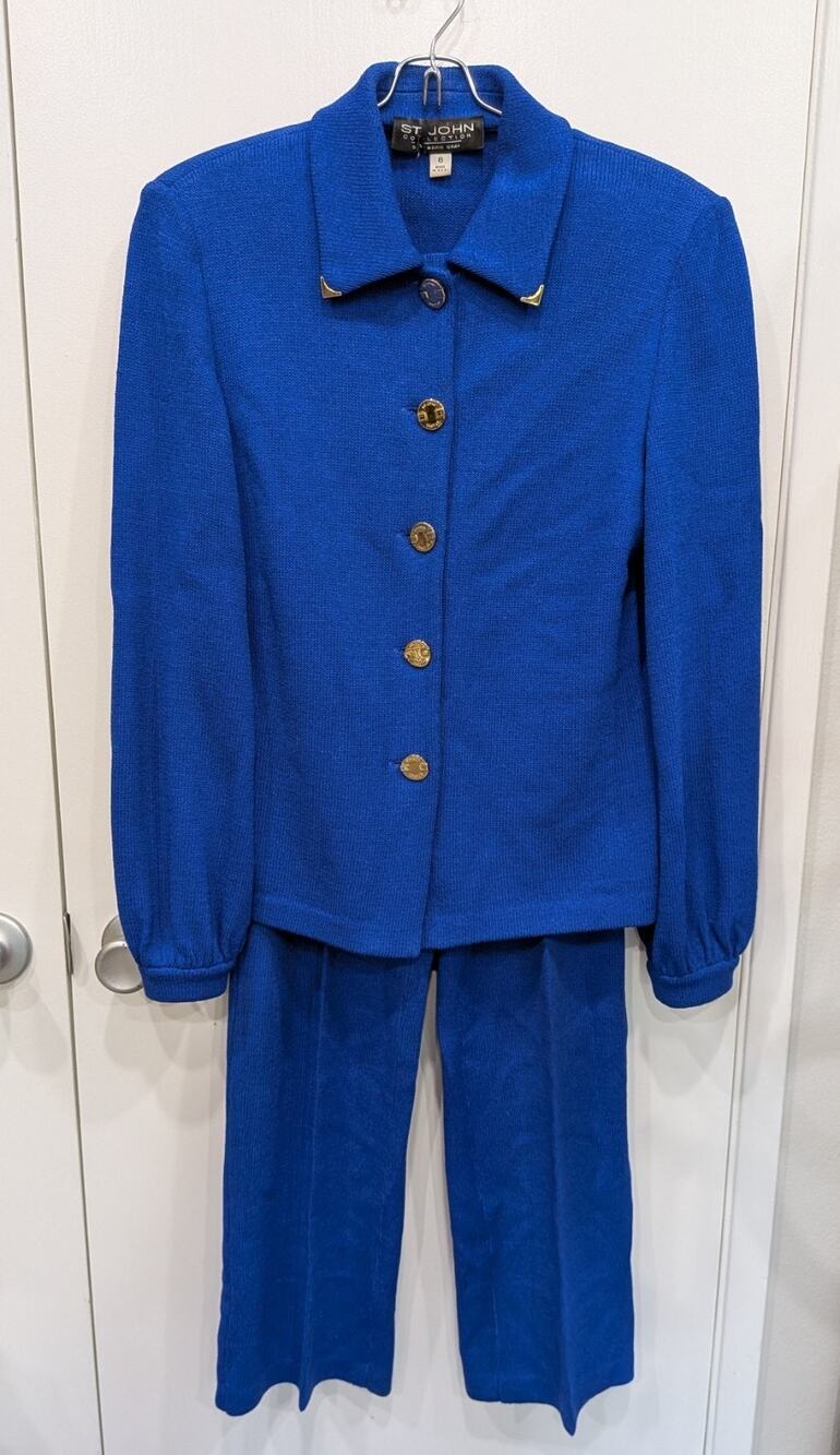 Vintage St John Marie Gray Blue Pantsuit Gold Buttons Jacket Size 6 Pant Size 0